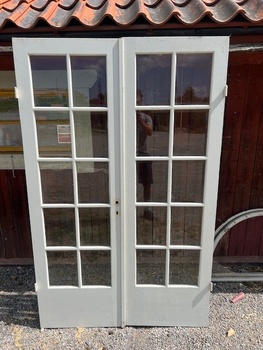 Pardörr med glas 128 x 205 cm, finns på Överjärva