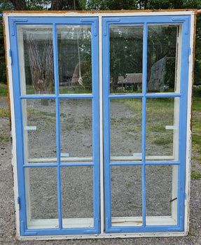 Fönster med karm 117 x 149 cm, Finns på Överjärva